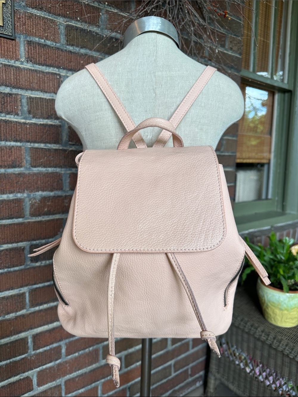 Borse  In Pelle ballet pink pebbled leather multi pocket backpack
